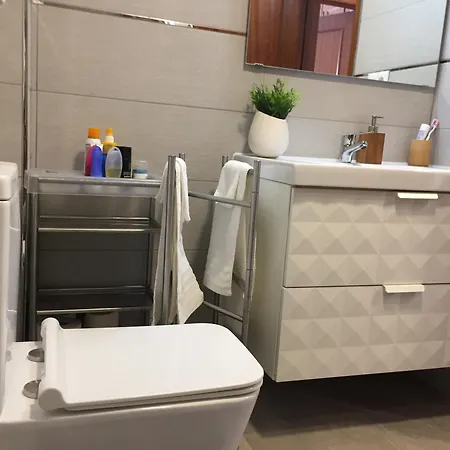 El Cortijuelo. Magnificent Triplex Terraced House With Rooftop Of 18m2, Overlooking The Sea. Parking