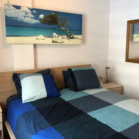 El Cortijuelo. Magnificent Triplex Terraced House With Rooftop Of 18m2, Overlooking The Sea. Parking * Torremolinos