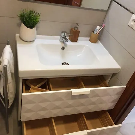 El Cortijuelo. Magnificent Triplex Terraced House With Rooftop Of 18m2, Overlooking The Sea. Parking