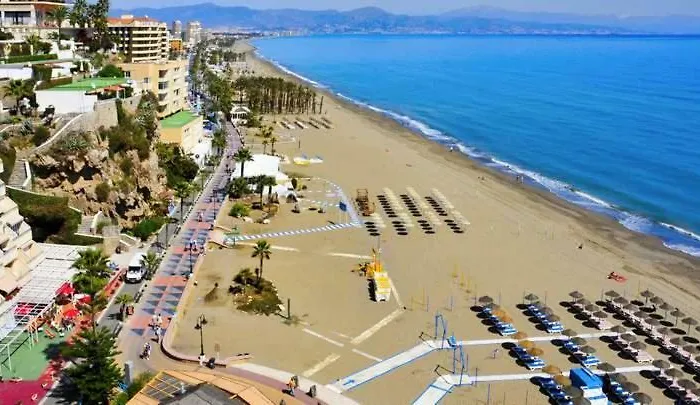 El Cortijuelo. Magnificent Triplex Terraced House With Rooftop Of 18m2, Overlooking The Sea. Parking