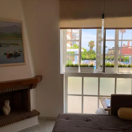 El Cortijuelo. Magnificent Triplex Terraced House With Rooftop Of 18m2, Overlooking The Sea. Parking Torremolinos
