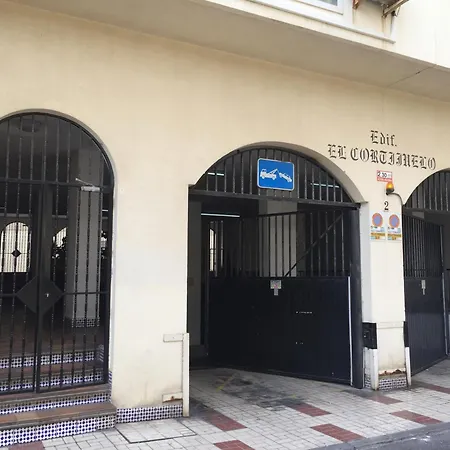 El Cortijuelo. Magnificent Triplex Terraced House With Rooftop Of 18m2, Overlooking The Sea. Parking