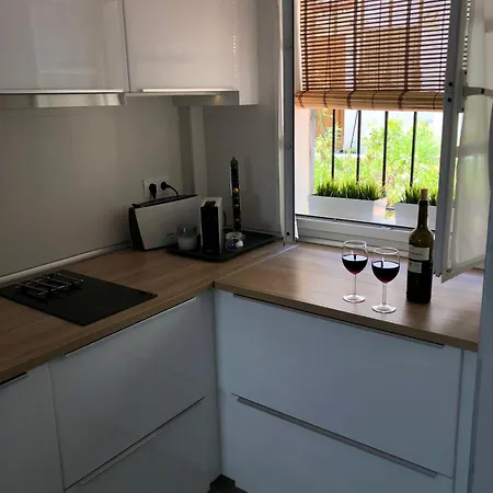 Vakantiehuis El Cortijuelo. Magnificent Triplex Terraced House With Rooftop Of 18m2, Overlooking The Sea. Parking Torremolinos