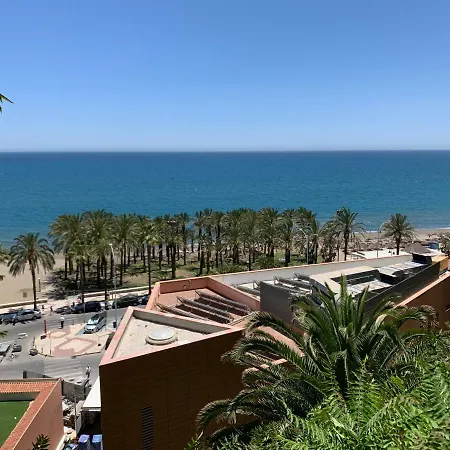 El Cortijuelo. Magnificent Triplex Terraced House With Rooftop Of 18m2, Overlooking The Sea. Parking Vakantiehuis *