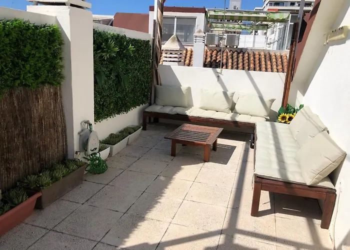 El Cortijuelo. Magnificent Triplex Terraced House With Rooftop Of 18m2, Overlooking The Sea. Parking *