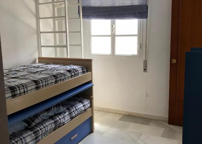 El Cortijuelo. Magnificent Triplex Terraced House With Rooftop Of 18m2, Overlooking The Sea. Parking