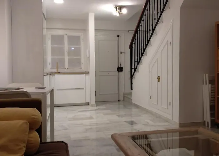 El Cortijuelo. Magnificent Triplex Terraced House With Rooftop Of 18m2, Overlooking The Sea. Parking Σπίτι διακοπών *