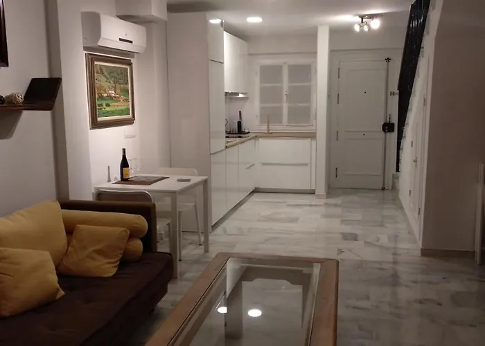 El Cortijuelo. Magnificent Triplex Terraced House With Rooftop Of 18m2, Overlooking The Sea. Parking Σπίτι διακοπών