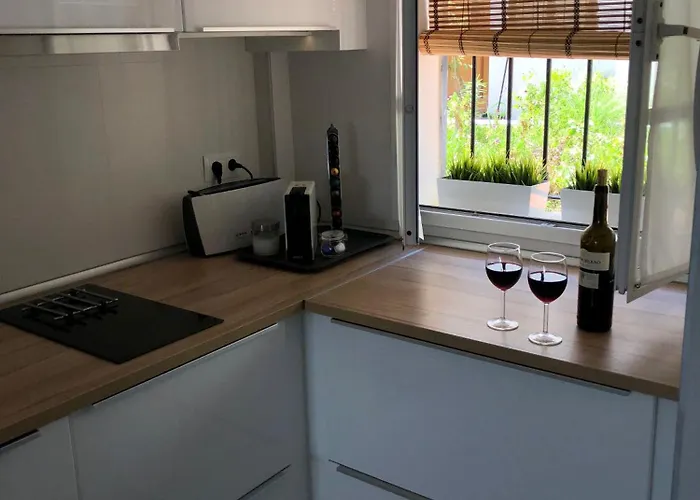 Σπίτι διακοπών El Cortijuelo. Magnificent Triplex Terraced House With Rooftop Of 18m2, Overlooking The Sea. Parking Τορρεμολίνος