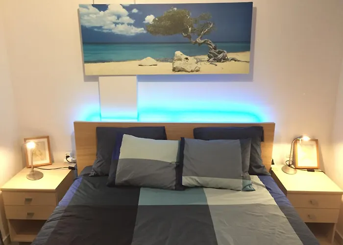 El Cortijuelo. Magnificent Triplex Terraced House With Rooftop Of 18m2, Overlooking The Sea. Parking Σπίτι διακοπών *