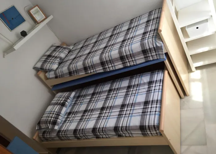 El Cortijuelo. Magnificent Triplex Terraced House With Rooftop Of 18m2, Overlooking The Sea. Parking Σπίτι διακοπών *