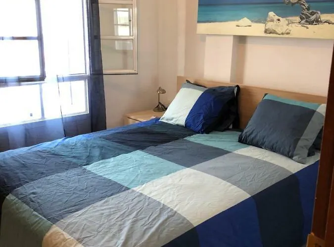 El Cortijuelo. Magnificent Triplex Terraced House With Rooftop Of 18m2, Overlooking The Sea. Parking Τορρεμολίνος