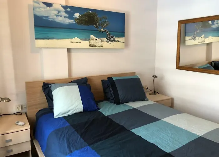 El Cortijuelo. Magnificent Triplex Terraced House With Rooftop Of 18m2, Overlooking The Sea. Parking * Τορρεμολίνος