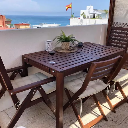 El Cortijuelo. Magnificent Triplex Terraced House With Rooftop Of 18m2, Overlooking The Sea. Parking Ferienhaus *
