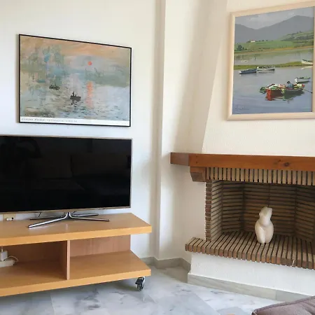 El Cortijuelo. Magnificent Triplex Terraced House With Rooftop Of 18m2, Overlooking The Sea. Parking