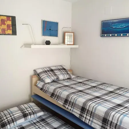 El Cortijuelo. Magnificent Triplex Terraced House With Rooftop Of 18m2, Overlooking The Sea. Parking Ferienhaus Torremolinos